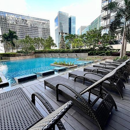 Hotel Vibe Condo At Uptown Parksuites Bgc Taguig Kültér fotó
