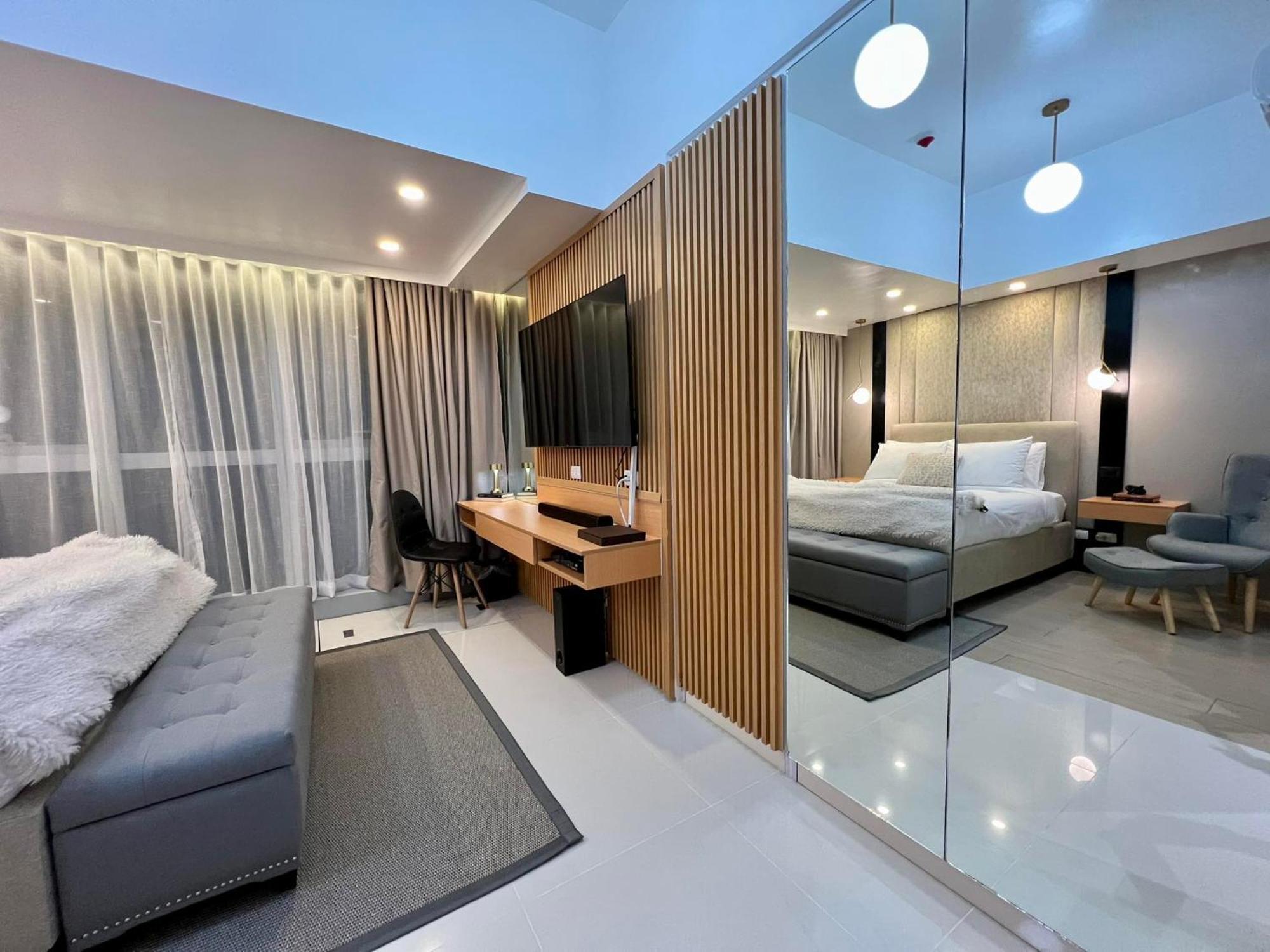 Hotel Vibe Condo At Uptown Parksuites Bgc Taguig Kültér fotó