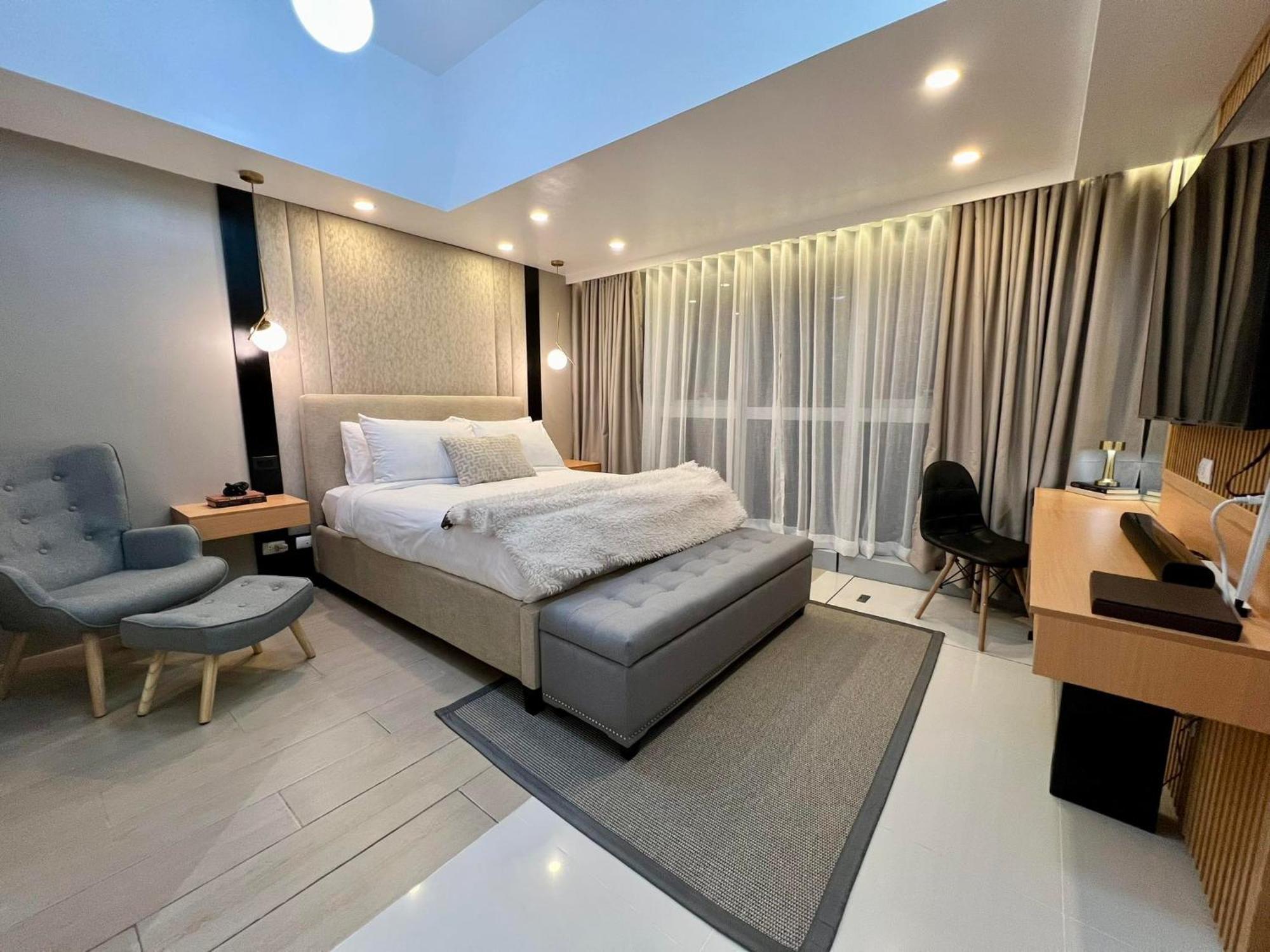 Hotel Vibe Condo At Uptown Parksuites Bgc Taguig Kültér fotó